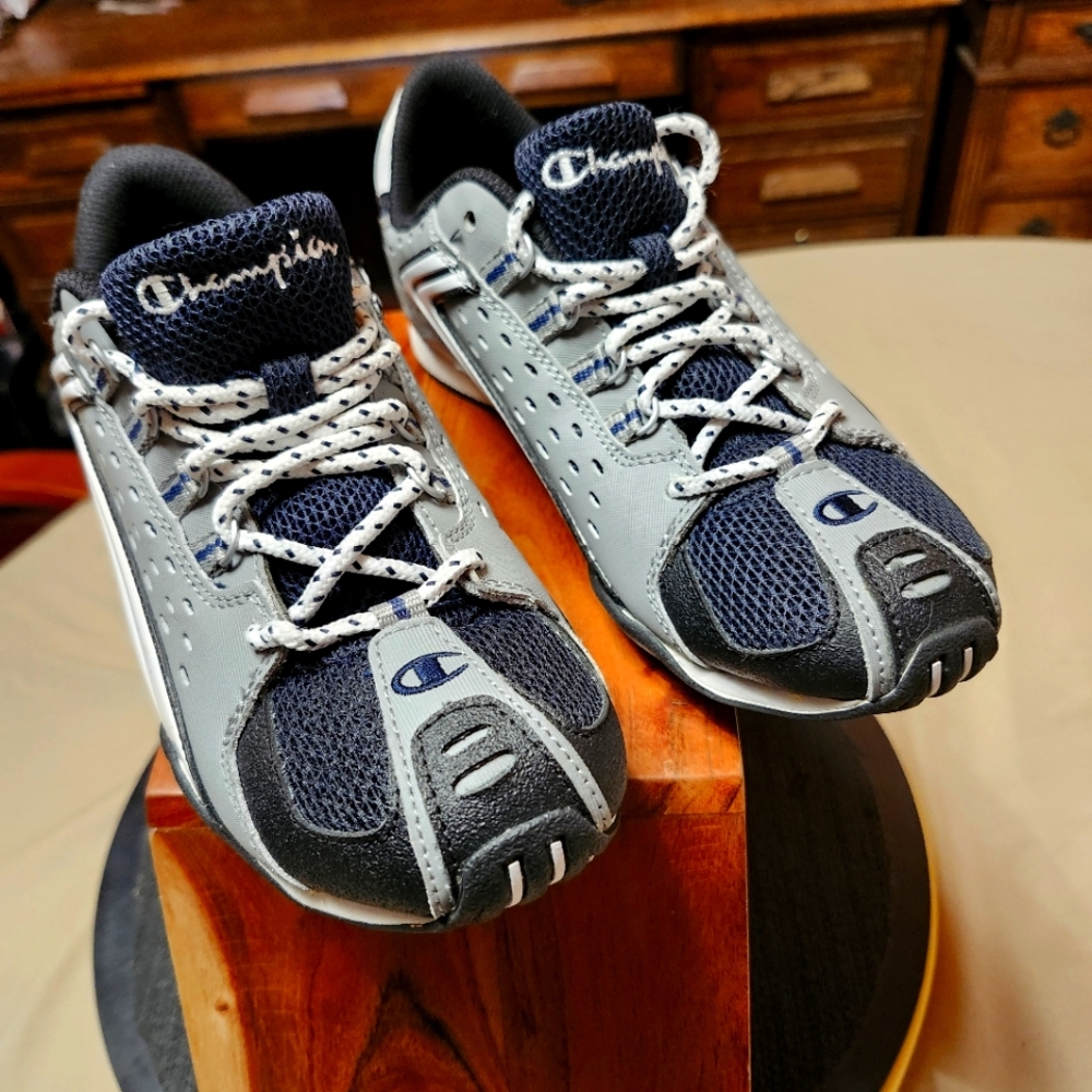 Champion Athletic Leather Shoes Non-Marking Non-Skid Mens Size 6